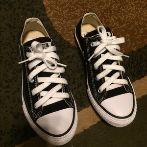 Excellent Shape! Converse size 2 Youth For Kids